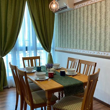 8Pax Cozy Home Stay Jazz Suites 1 Vivacity Kuching Sarawak 3Br Ngoại thất bức ảnh