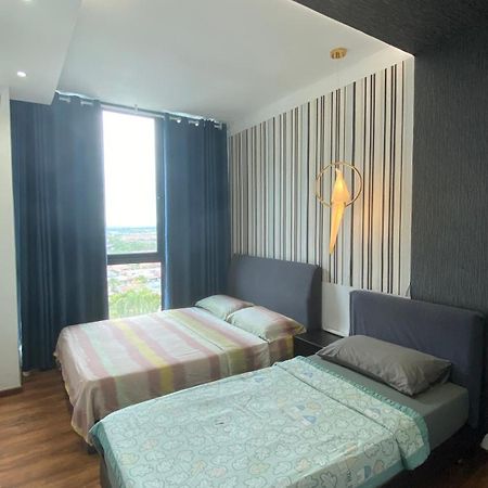 8Pax Cozy Home Stay Jazz Suites 1 Vivacity Kuching Sarawak 3Br Ngoại thất bức ảnh