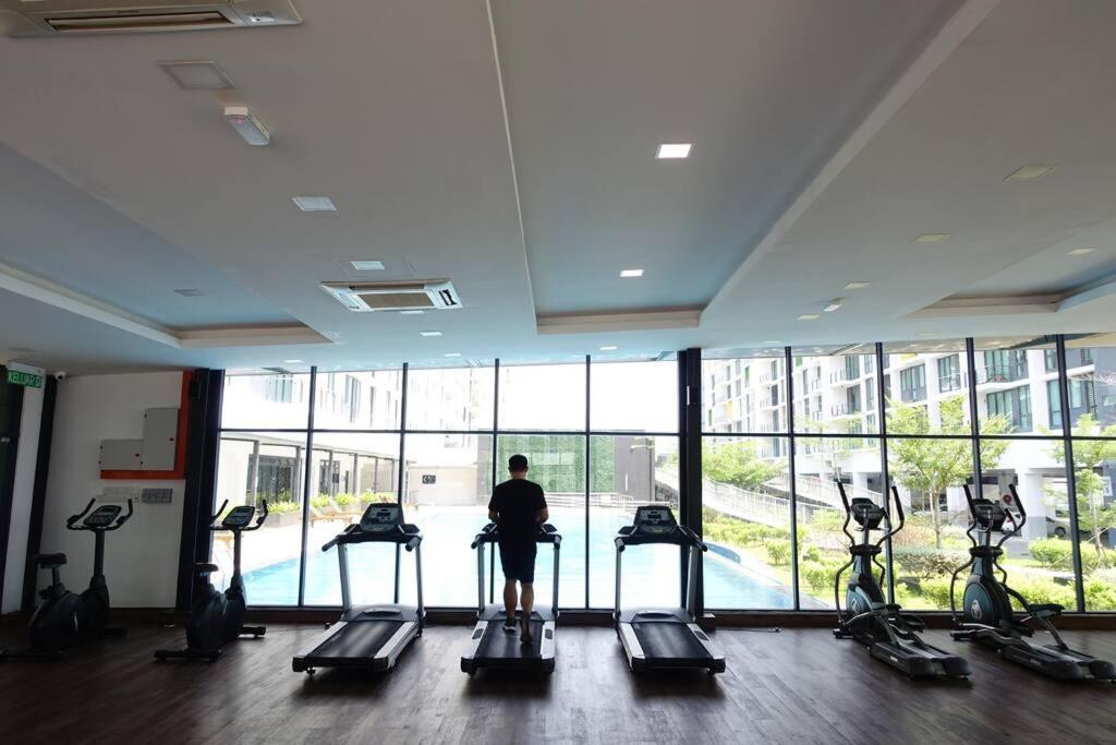 8Pax Cozy Home Stay Jazz Suites 1 Vivacity Kuching Sarawak 3Br Ngoại thất bức ảnh