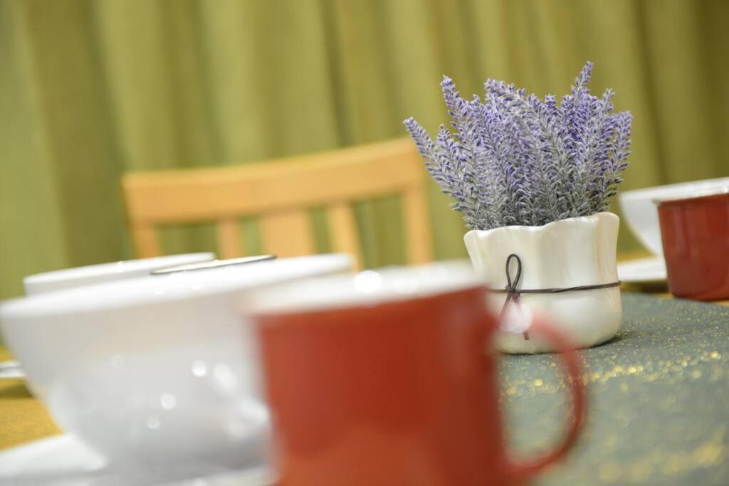 8Pax Cozy Home Stay Jazz Suites 1 Vivacity Kuching Sarawak 3Br Ngoại thất bức ảnh