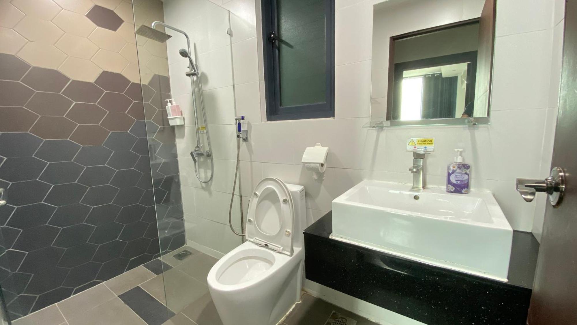 8Pax Cozy Home Stay Jazz Suites 1 Vivacity Kuching Sarawak 3Br Ngoại thất bức ảnh